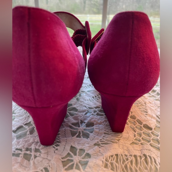🤩 4/15Vintage Shoe: Jacqueline Ferrar Magenta 2” heel, missing tap - Picture 5 of 16